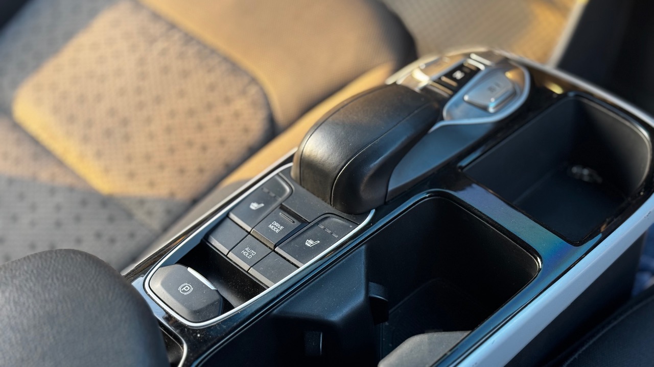 Hyundai IONIQ - фото 12