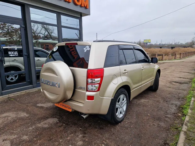 Suzuki Grand Vitara - фото 3