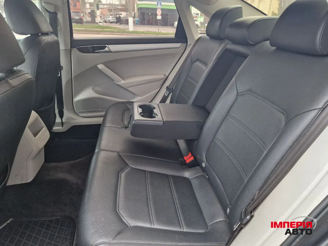 Volkswagen Passat - фото 10