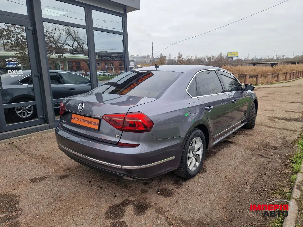 Volkswagen Passat - фото 3