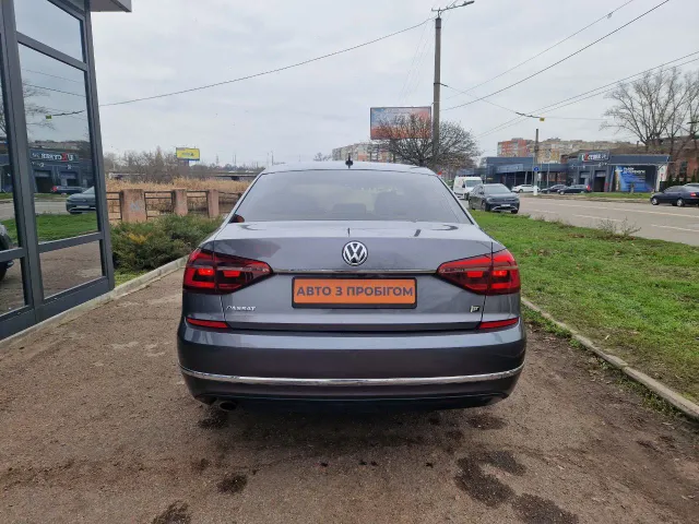 Volkswagen Passat - фото 4