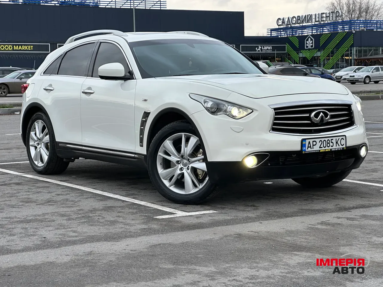 Infiniti FX - фото 1