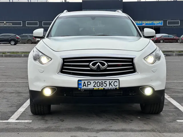 Infiniti FX - фото 5