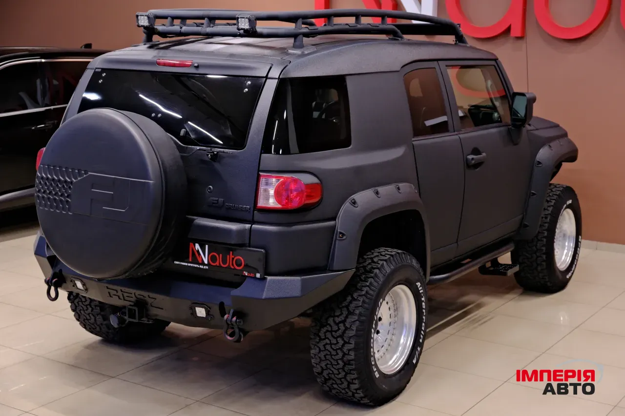 Toyota FJ Cruiser - фото 5