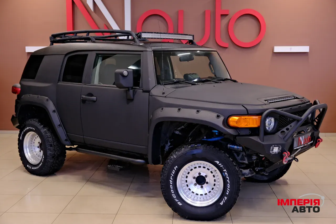 Toyota FJ Cruiser - фото 4