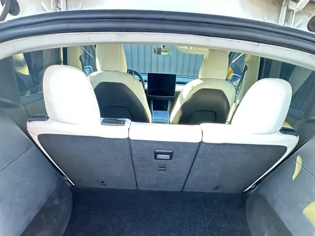 Tesla Model Y - фото 4