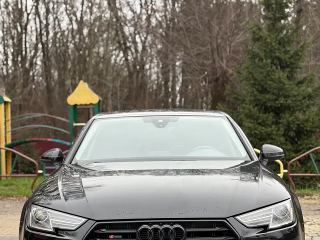 Audi A4 - фото 5