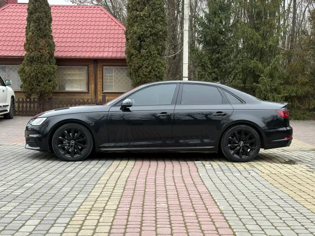 Audi A4 - фото 3