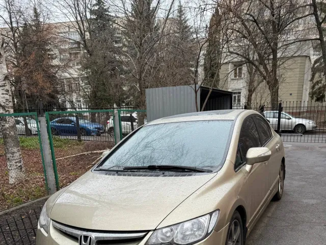 Honda Civic - фото 1