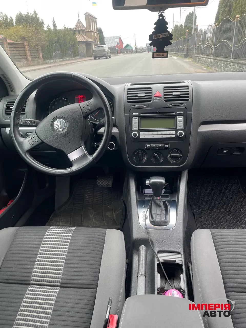 Volkswagen Golf - фото 8