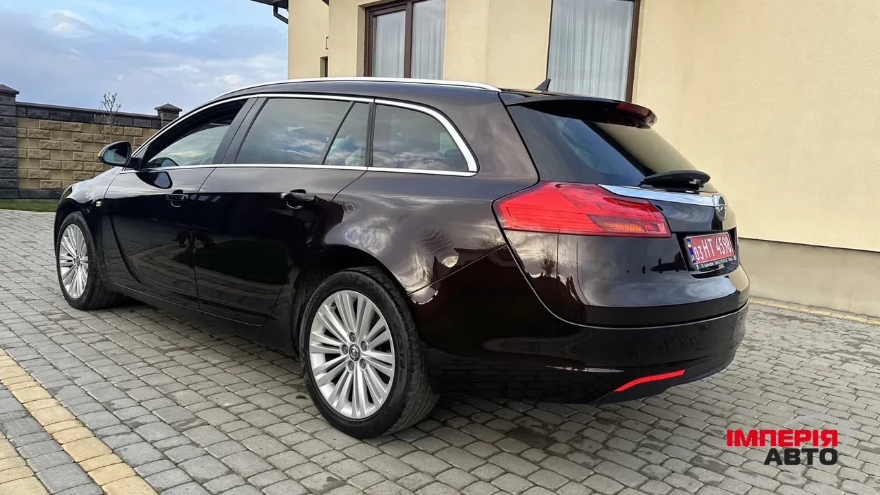 Opel Insignia - фото 1