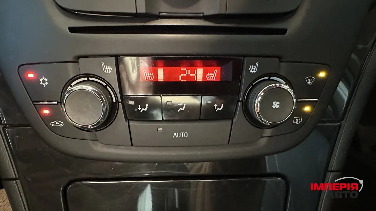 Opel Insignia - фото 23