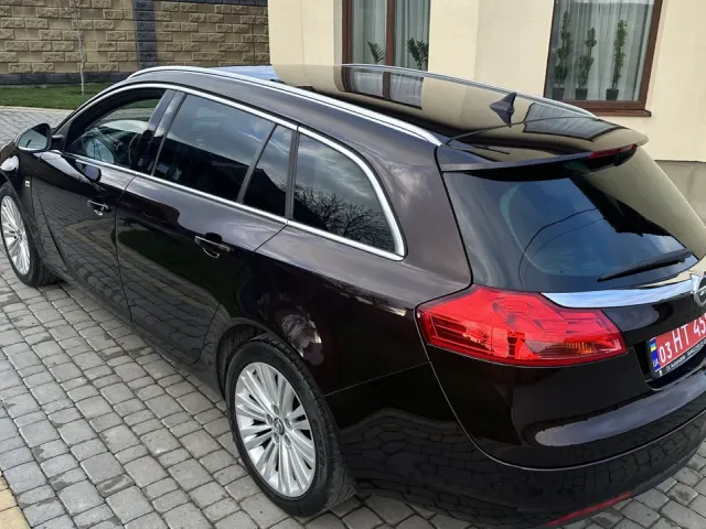 Opel Insignia - фото 2