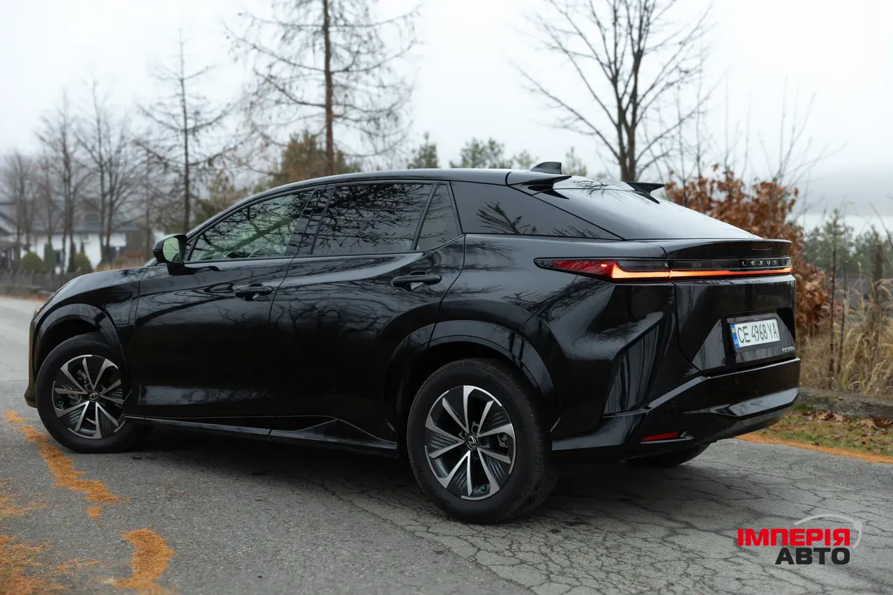 Lexus RZ - фото 10