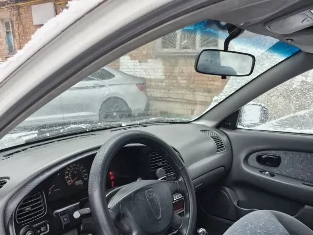 Kia Sephia - фото 4