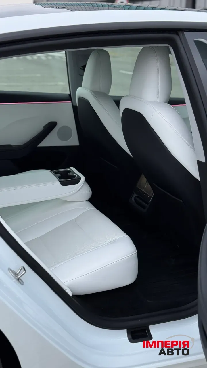 Tesla Model 3 - фото 27