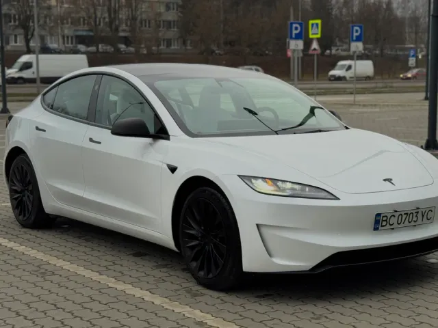 Tesla Model 3 - фото 2