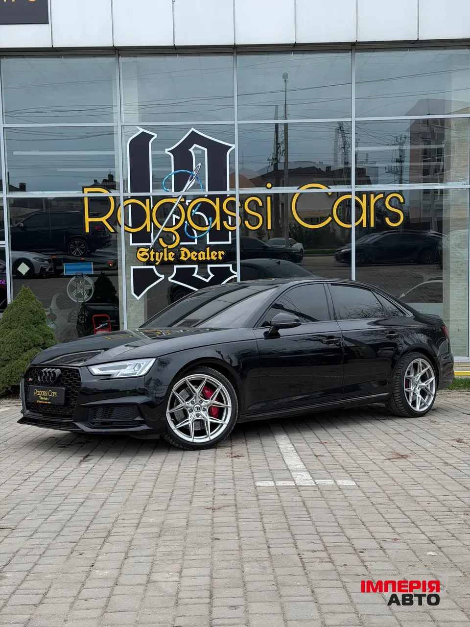 Audi S4 - фото 1