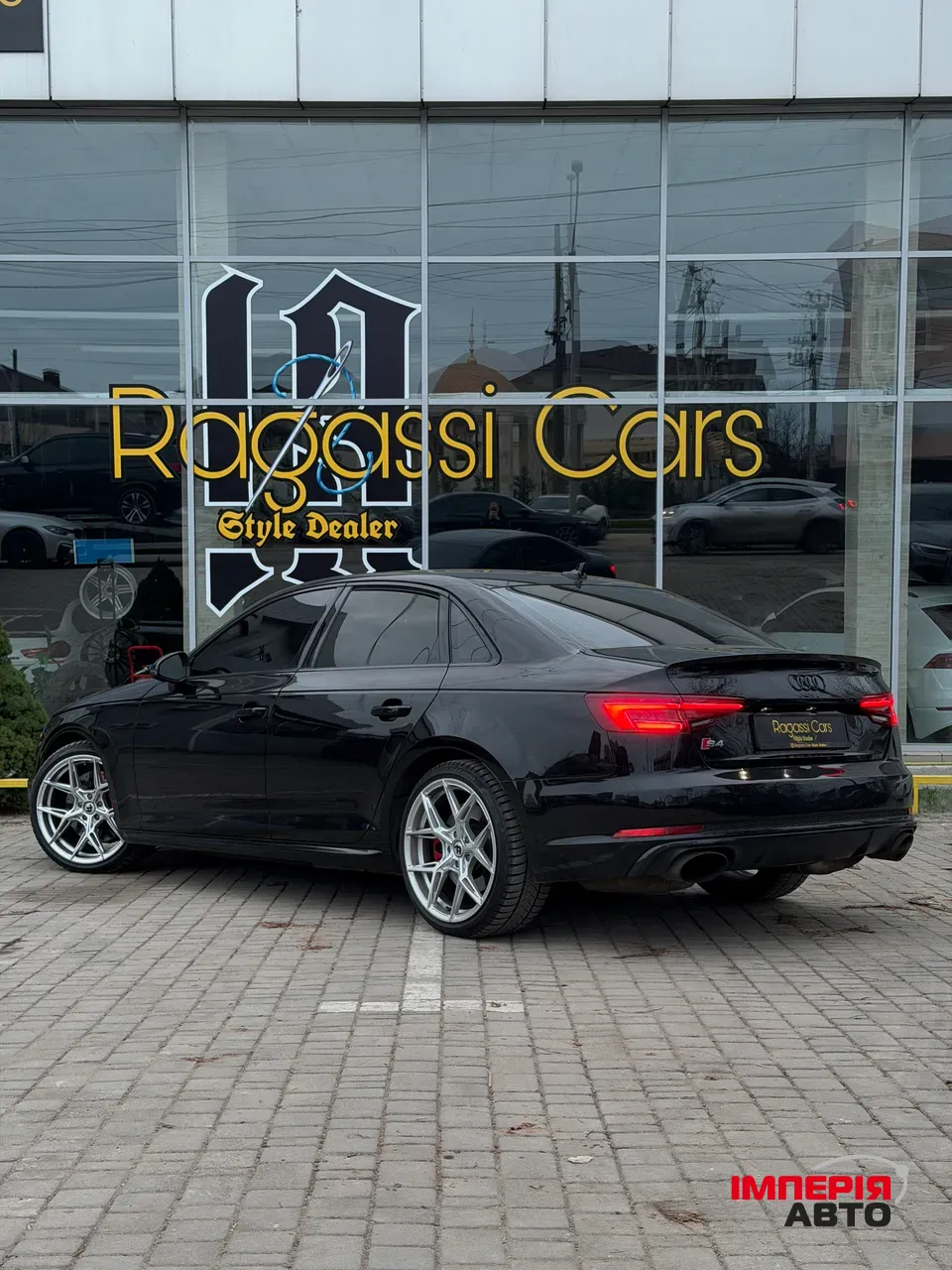 Audi S4 - фото 5