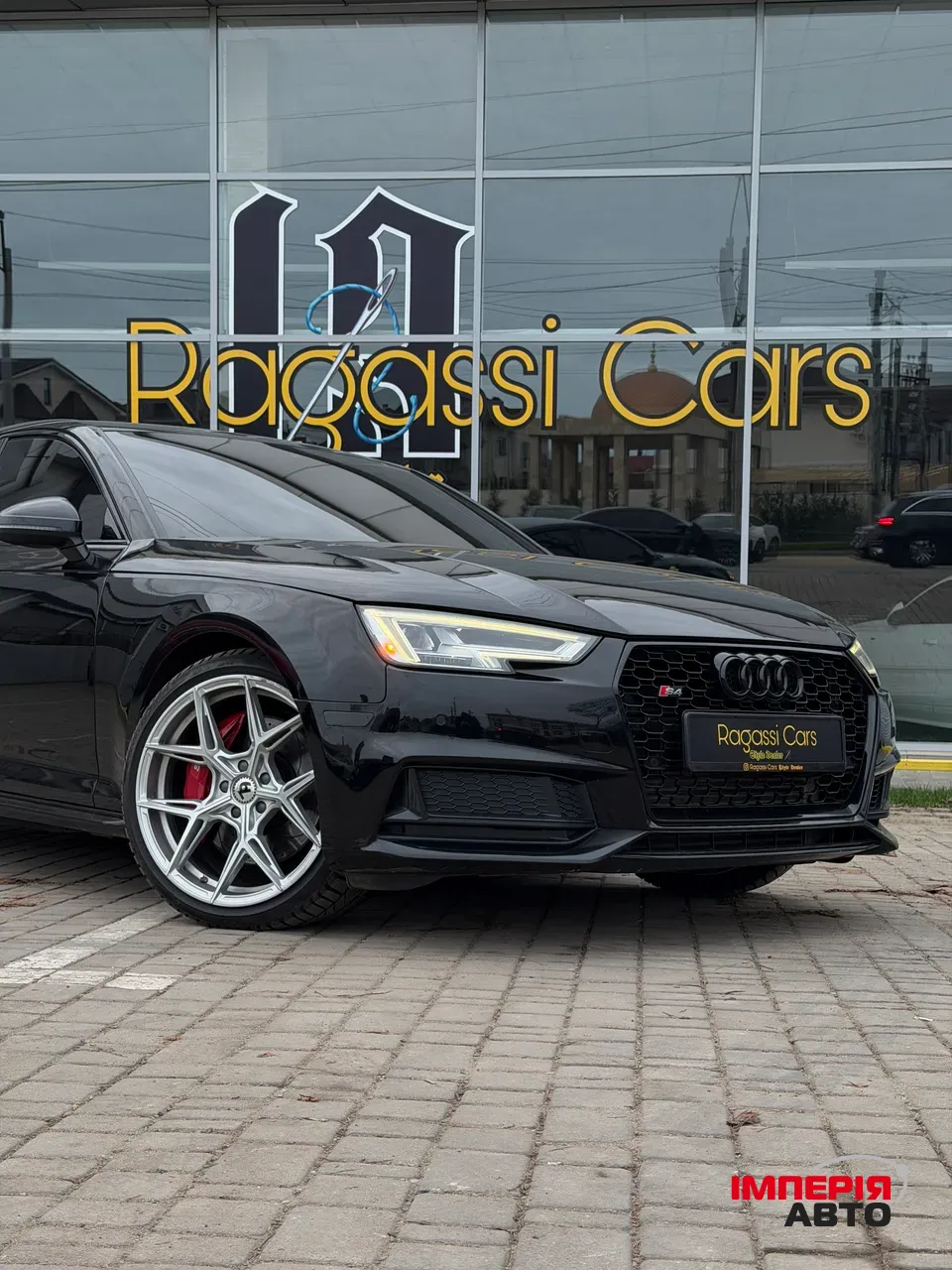 Audi S4 - фото 4