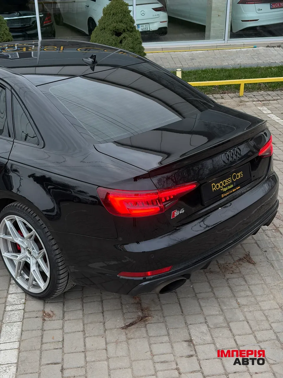 Audi S4 - фото 6