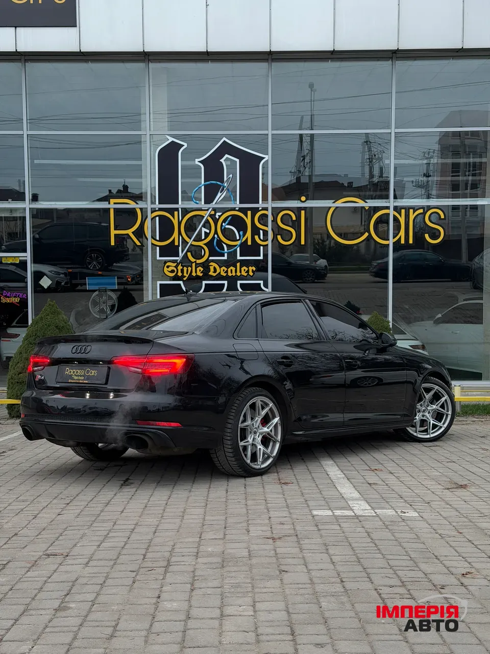 Audi S4 - фото 7