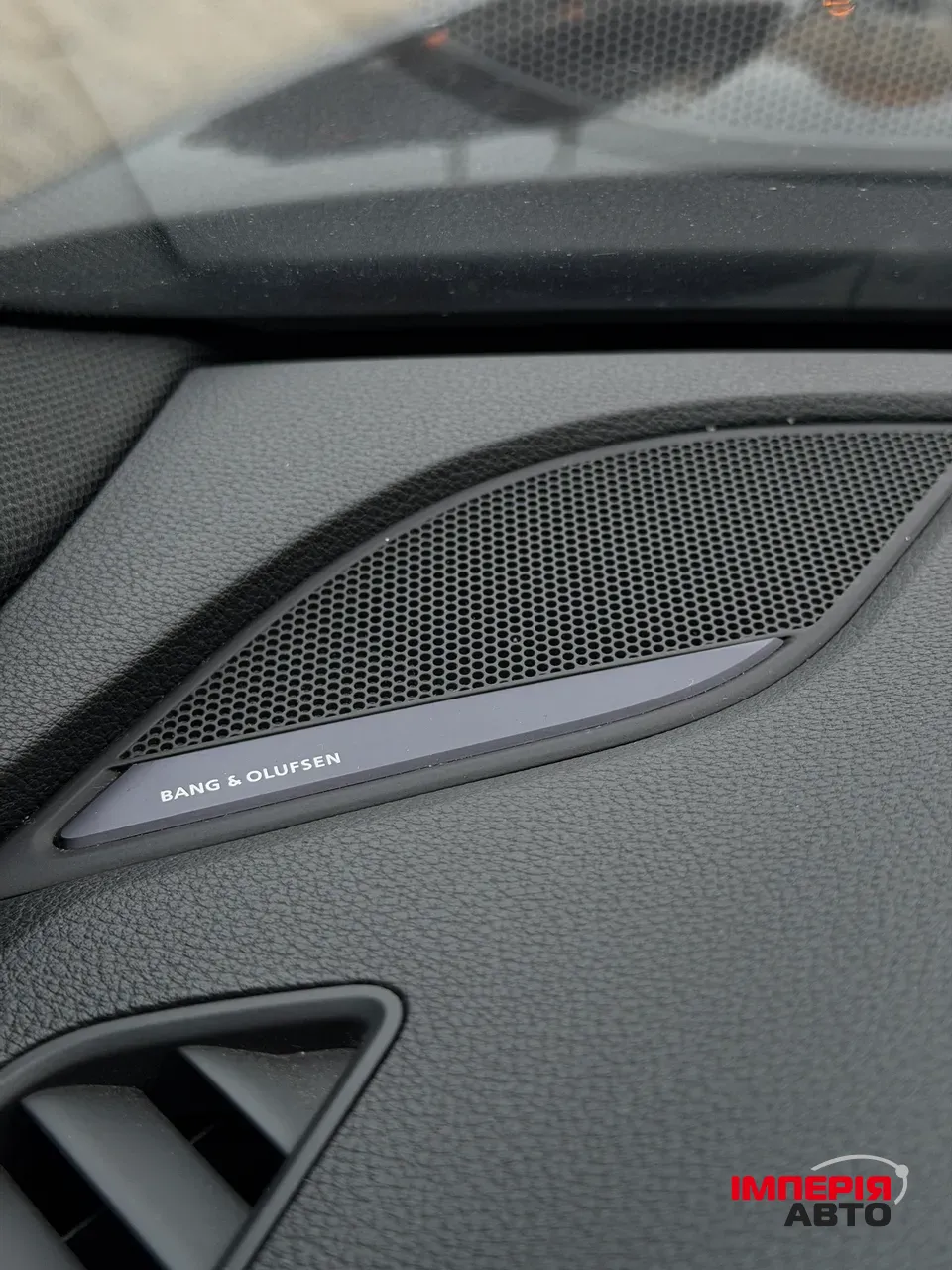 Audi S4 - фото 11