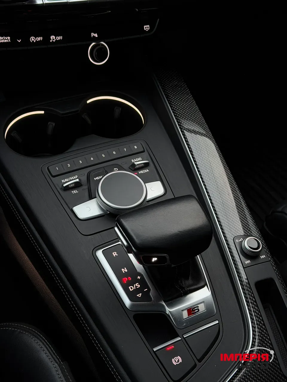 Audi S4 - фото 17