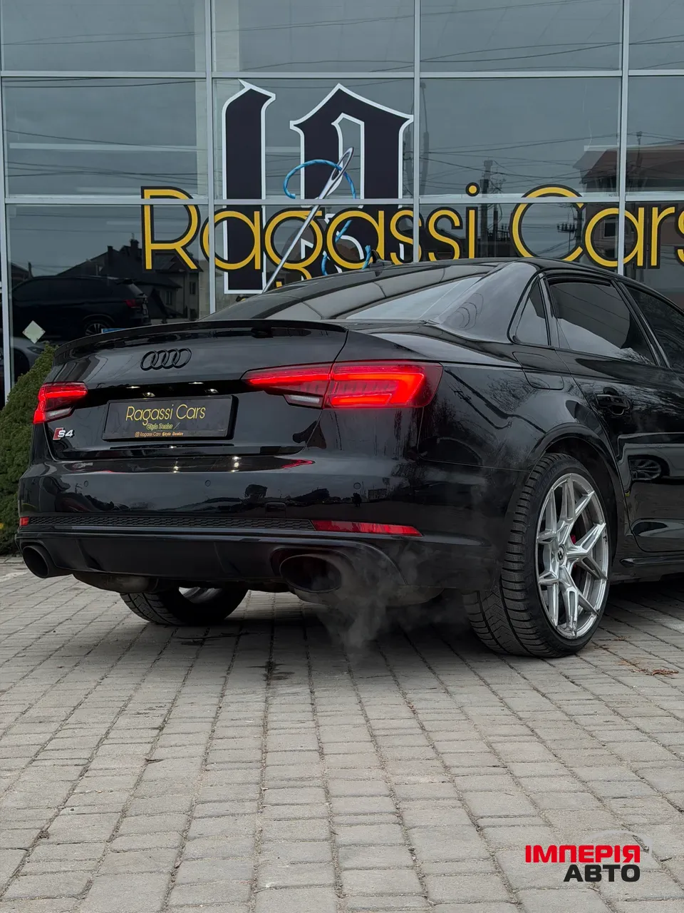 Audi S4 - фото 8