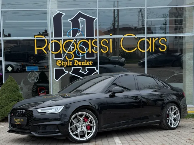 Audi S4 - фото 1