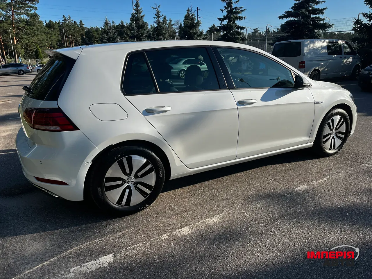 Volkswagen Golf - фото 4