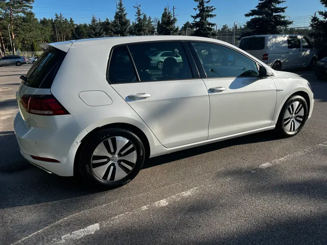 Volkswagen Golf - фото 4