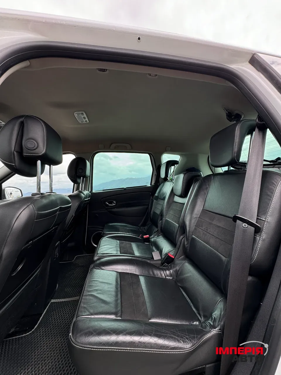 Renault Scenic - фото 8