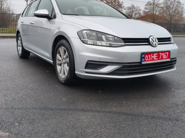 Volkswagen Golf - фото 1