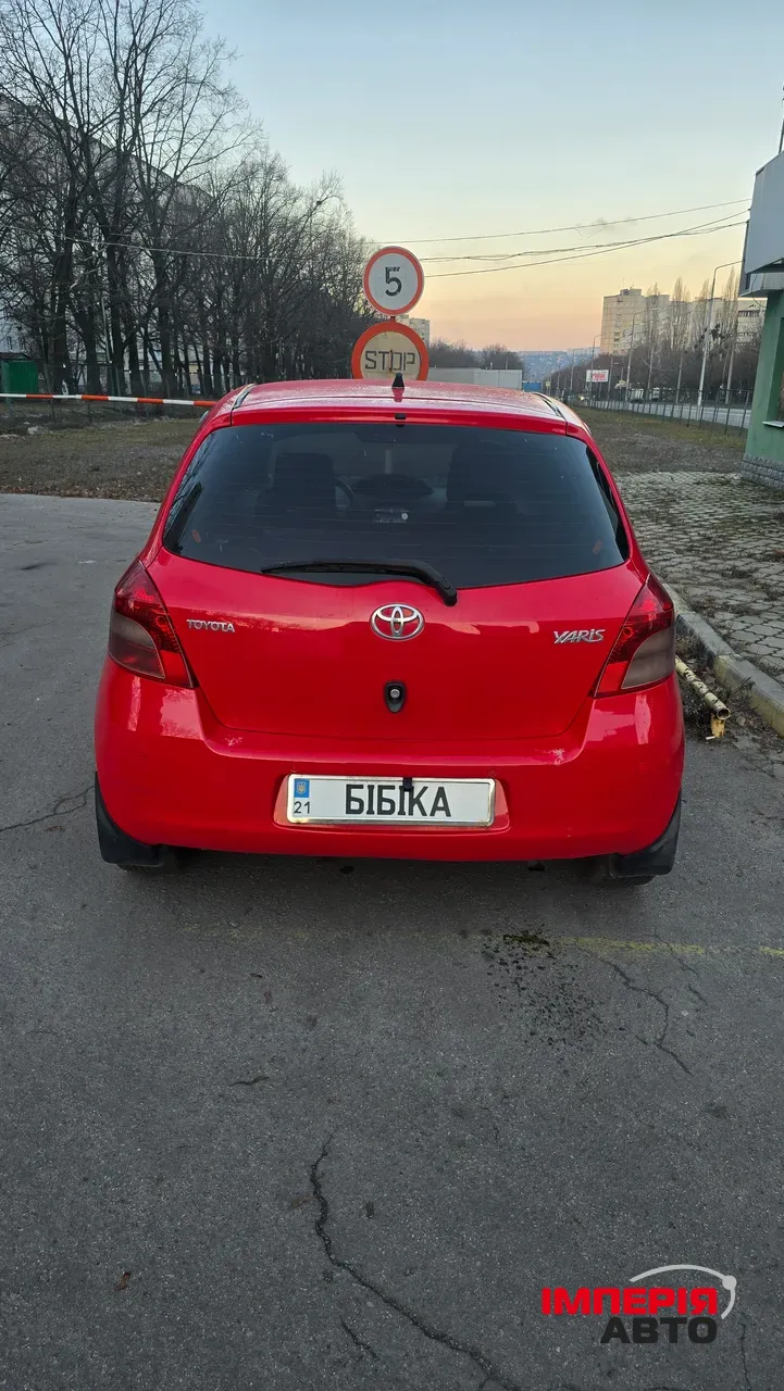 Toyota Yaris - фото 6