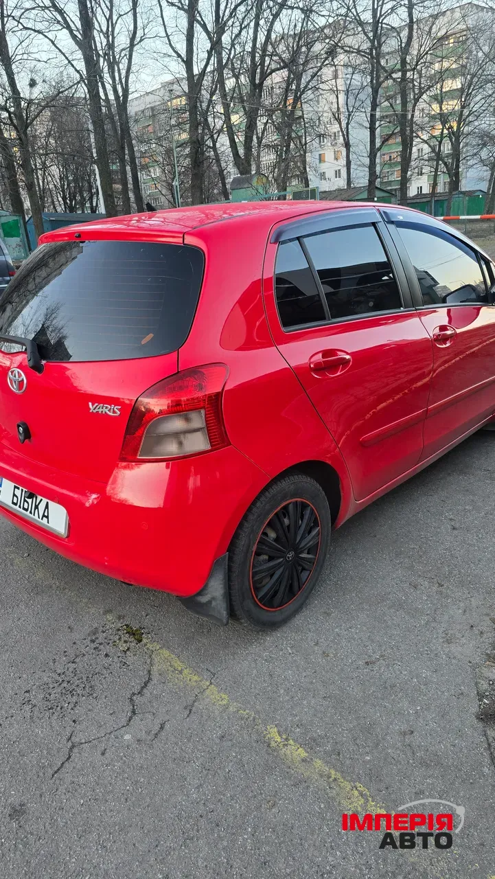 Toyota Yaris - фото 7