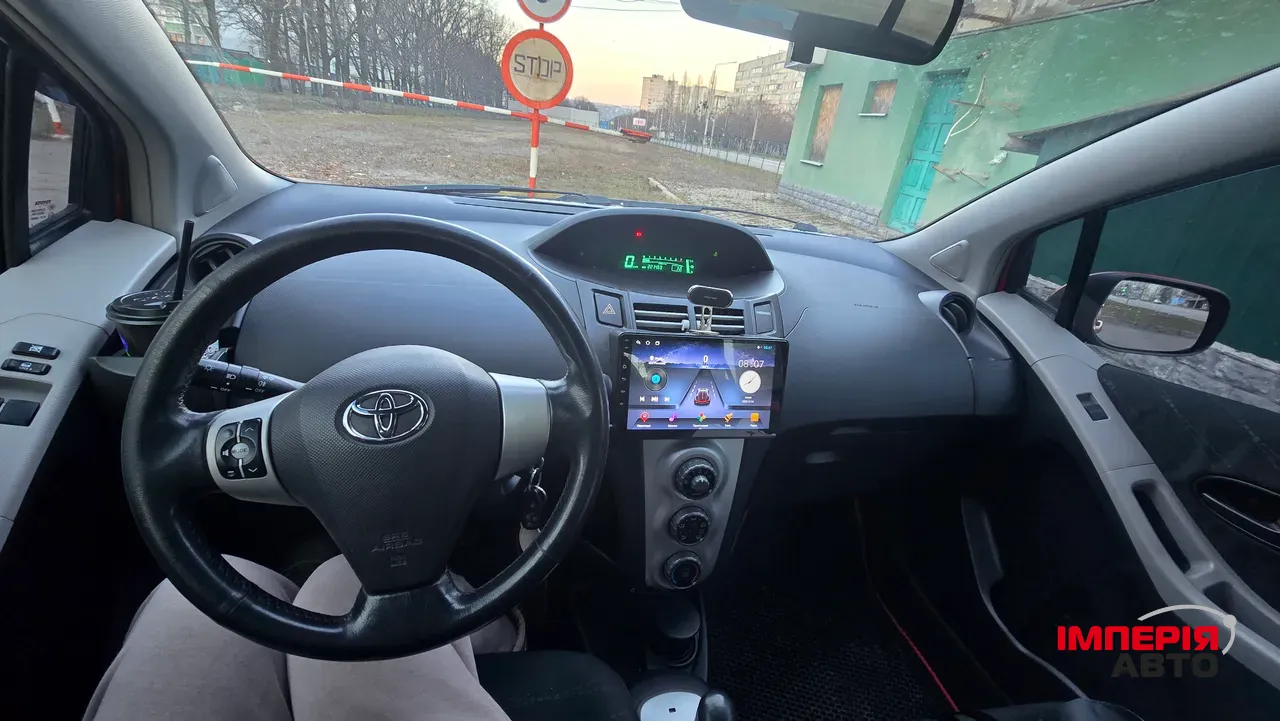 Toyota Yaris - фото 10