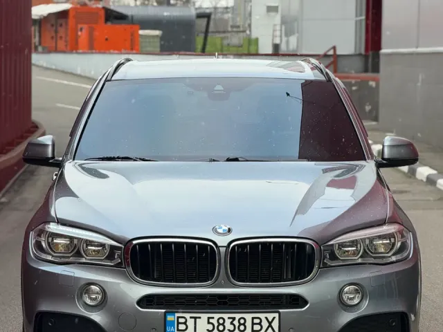 BMW X5 - фото 2