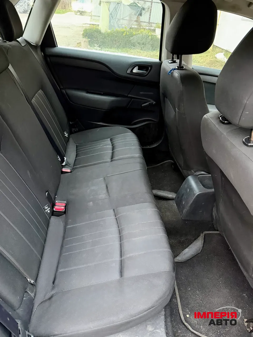 Citroen C4 - фото 8