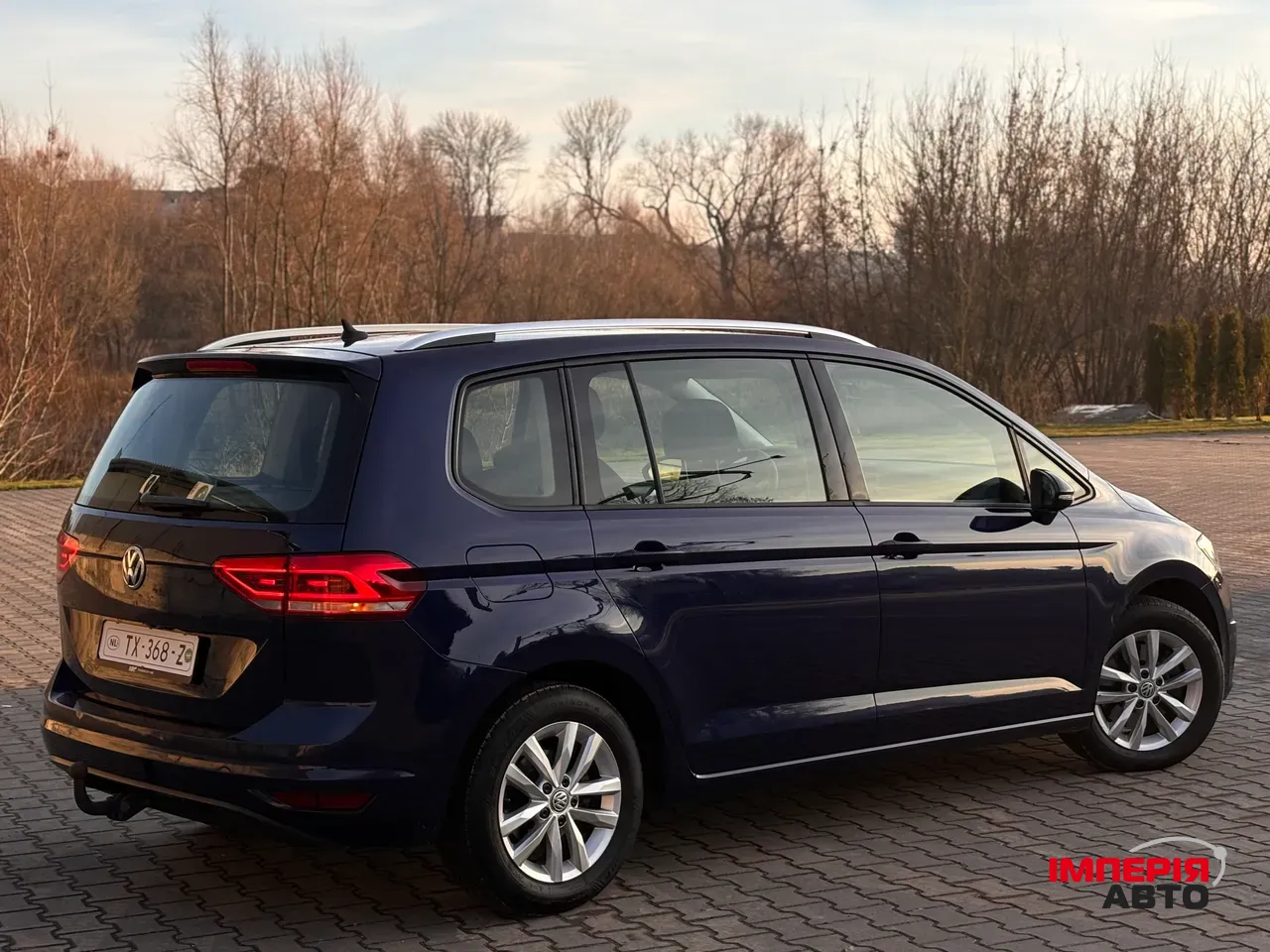 Volkswagen Touran - фото 6