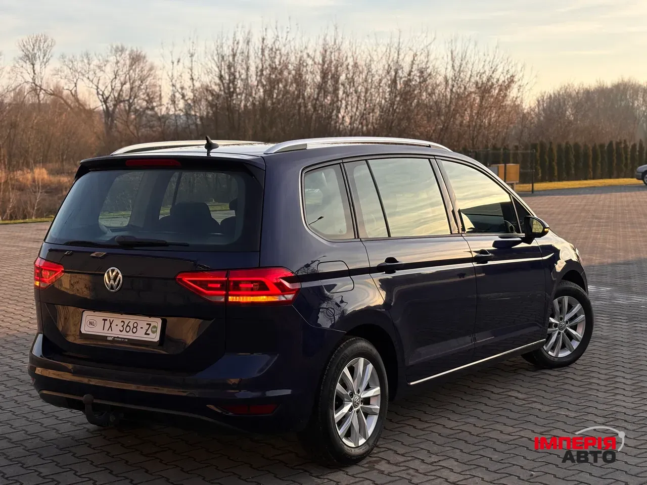 Volkswagen Touran - фото 8