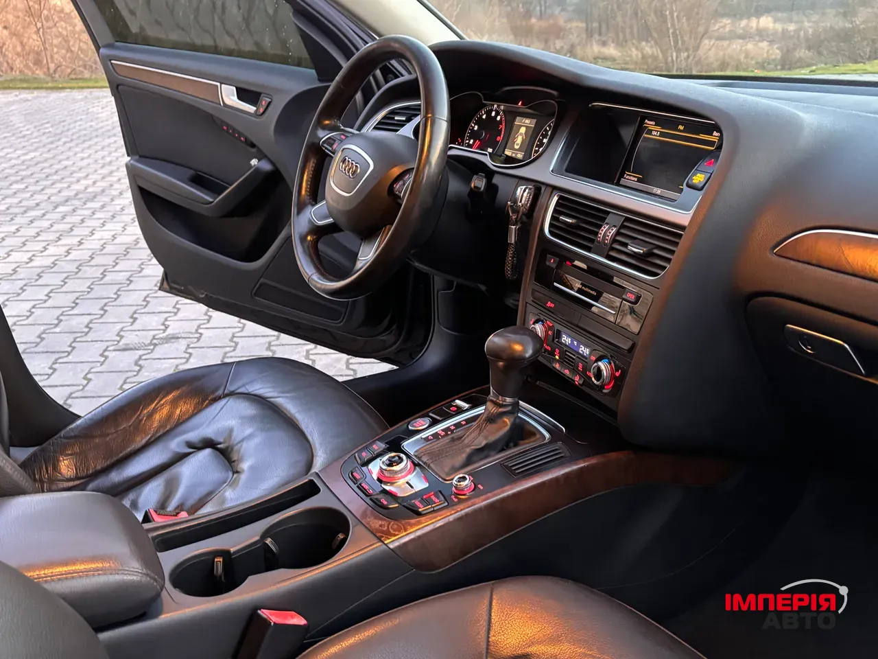 Audi A4 - фото 21