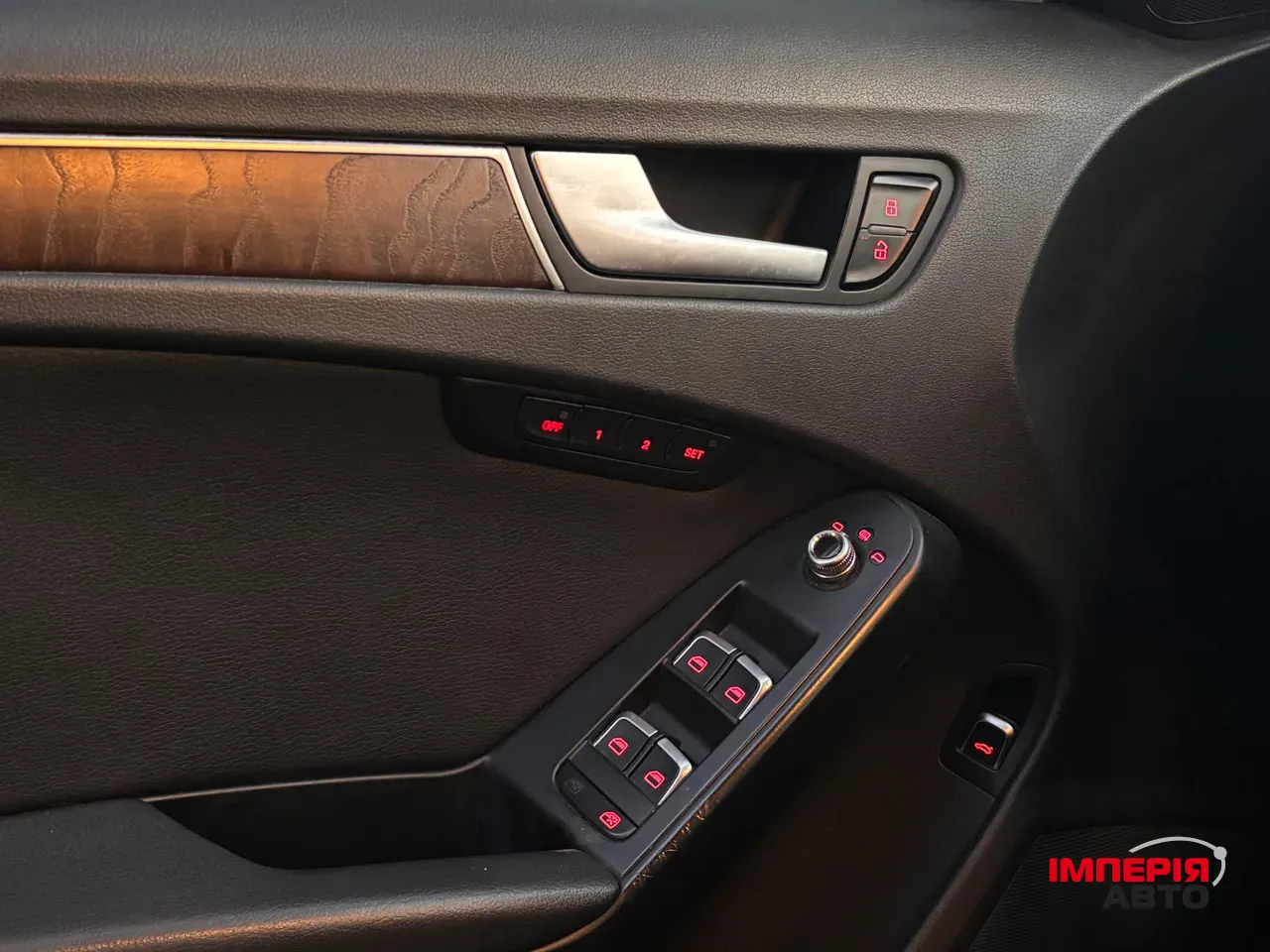 Audi A4 - фото 26