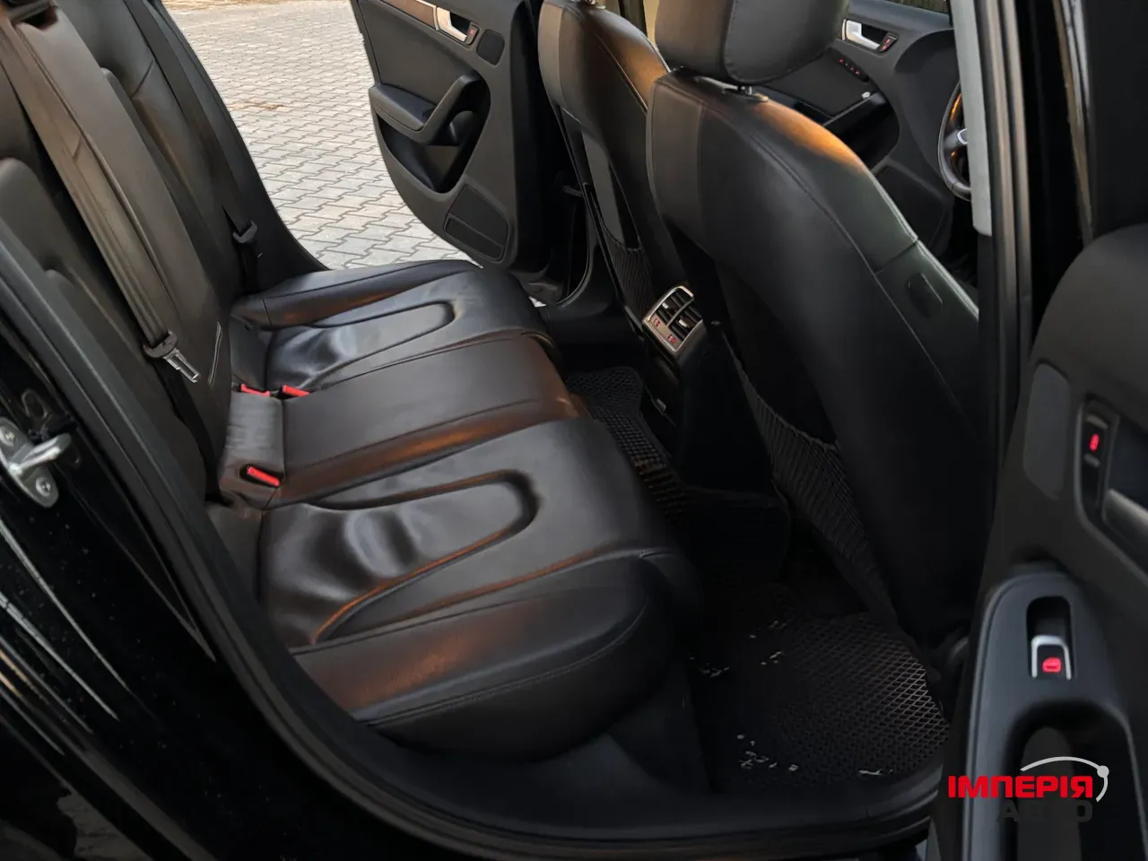 Audi A4 - фото 19