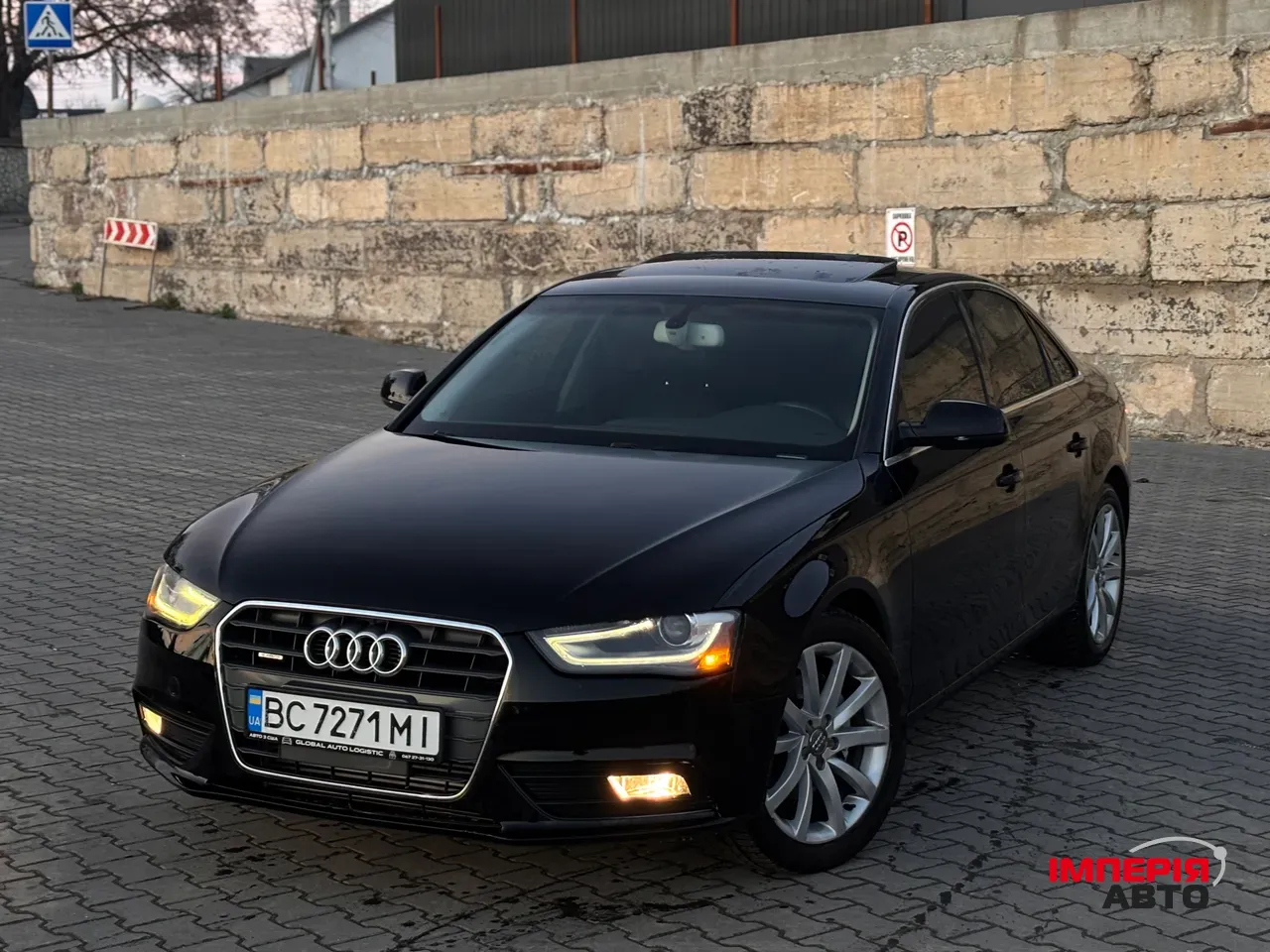 Audi A4 - фото 1