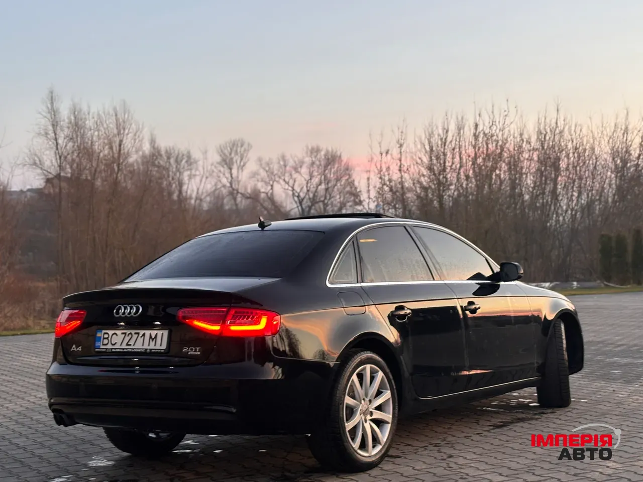 Audi A4 - фото 13