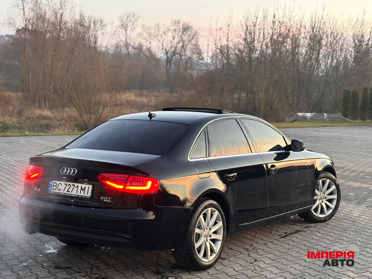 Audi A4 - фото 5