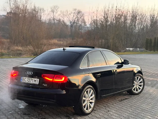 Audi A4 - фото 5