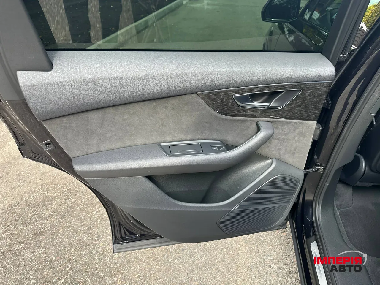 Audi Q7 - фото 13