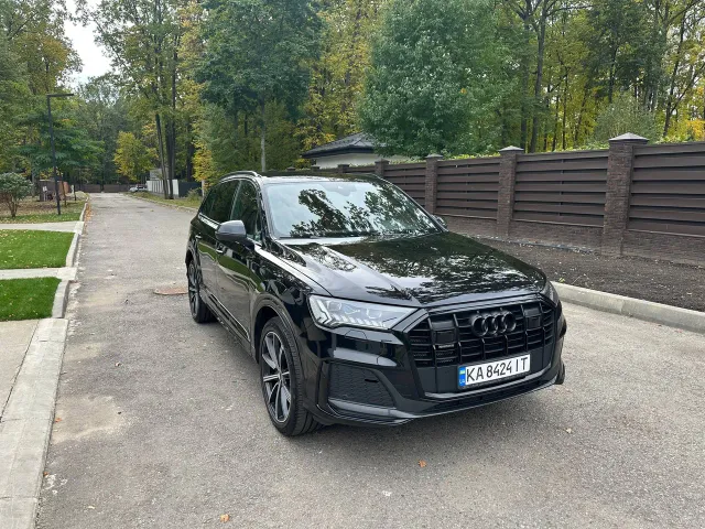 Audi Q7 - фото 4